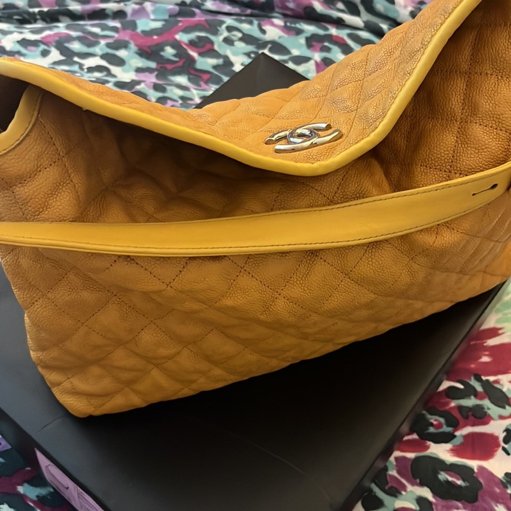 CHANEL French Riviera Yellow Hobo with Box! - Picture 8 of 8
